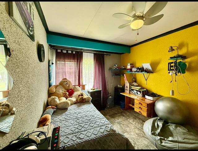 4 BEDROOM FREESTANDING FOR SALE IN COSMOSRAND